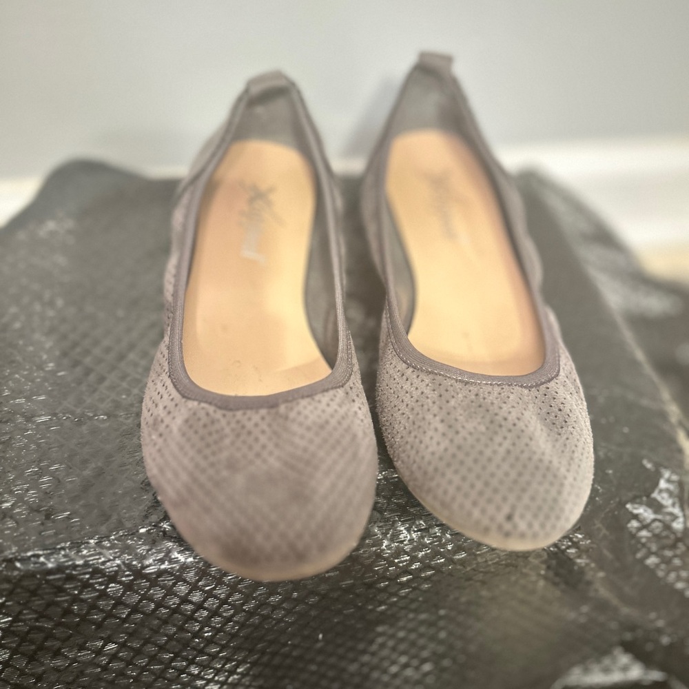 Xappeal Slide On Ballet Flats. Gray. Size 6 1/2. Great condition
